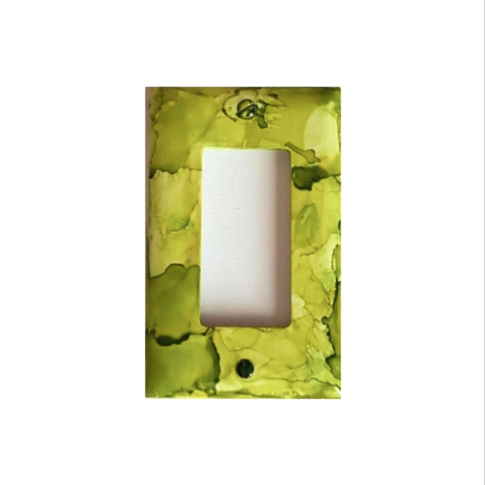 Hand Crafted Green Abstract Design Single Rocker Cover Plate